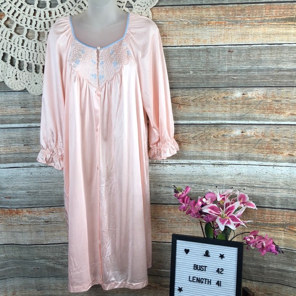 Vintage Other - Vintage Vanity Fair Peach Night Gown Large 🇺🇸
